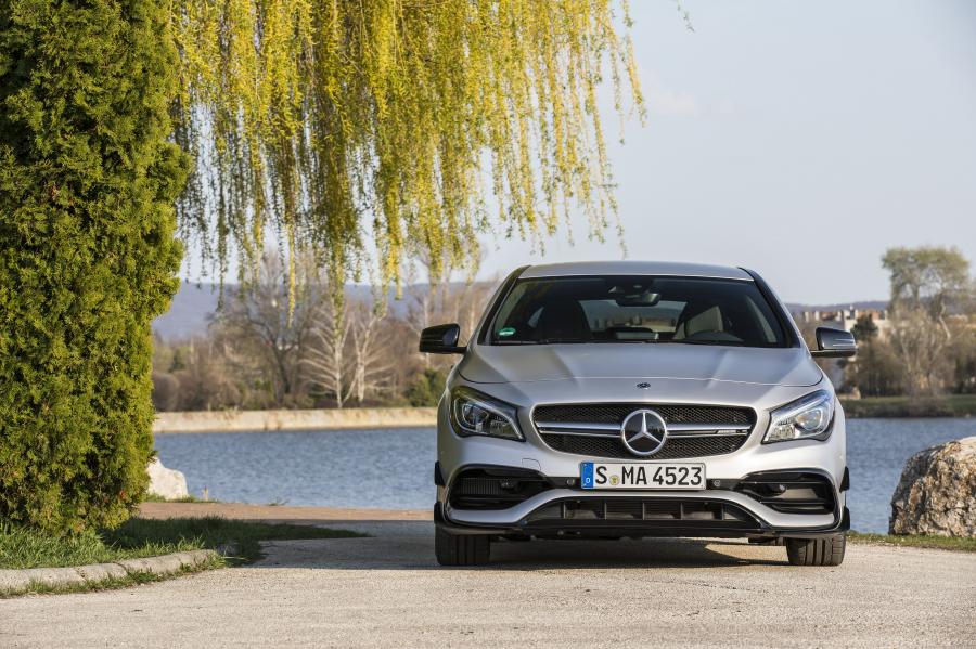  Mercedes-AMG CLA45 4Matic 2016 года  (фото 14 из 40)